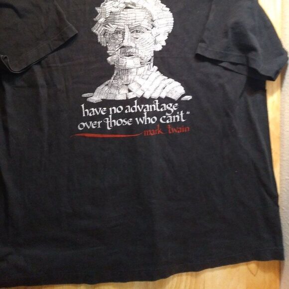 Vintage Mark Twain Literacy Books Reading Quote T-Shirt - Picture 8 of 8